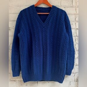 Vintage Handmade V-neck Cable Knit Sweater in Navy Blue